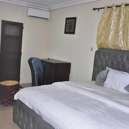 Toprano Hotel Ikeja Eksteriør billede