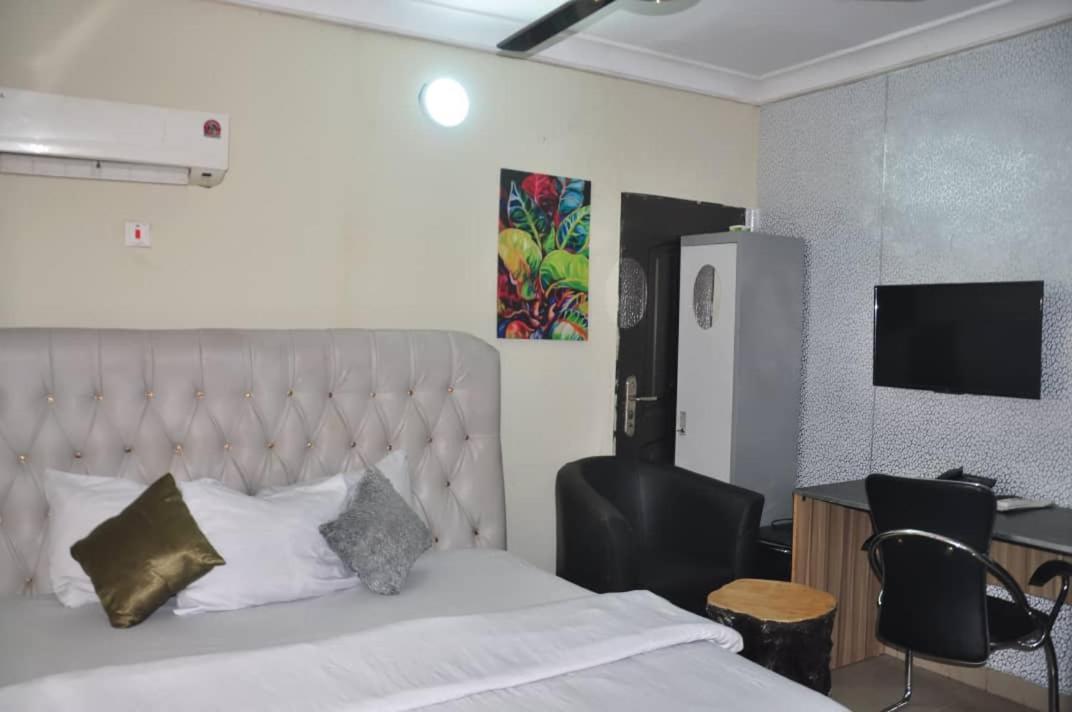 Toprano Hotel Ikeja Eksteriør billede